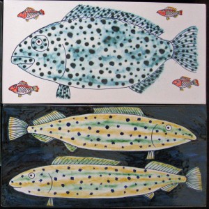2 fish tiles 26x13cm